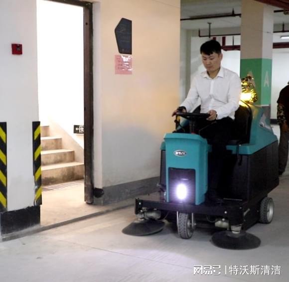 医院扫地机(图2)