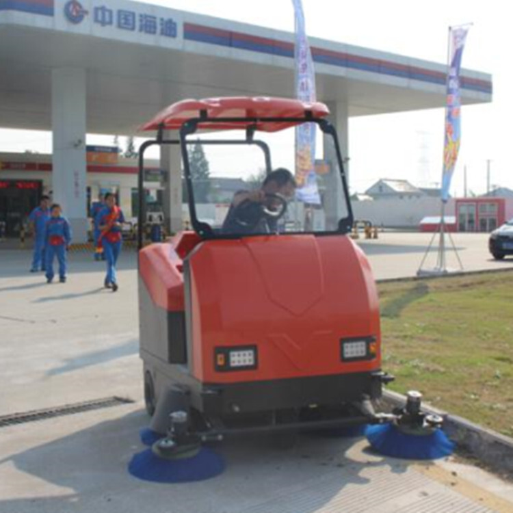 国产进口扫地车十大品牌