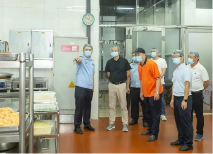 福建泉州南安市市场监管局开展开学季“统一查食堂”行动