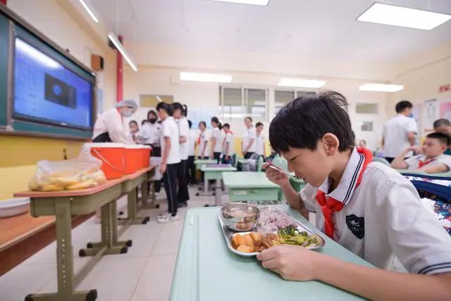 北京中小学校将设立食品安全总监！