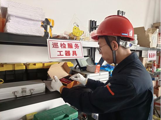 供暖管家刘毅：青春在供热一线绽放光彩(图2)