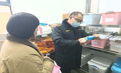 黄梅县市场监管局“智慧监管+全链条防控”护航春季开学“第一餐”（第二期）(图3)
