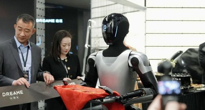 人、钱、业务涌向“机器人”(图2)