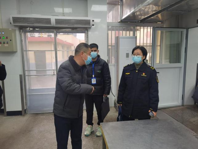 南京市六合区：市场监管护航严把关校园安全“大体检”(图2)