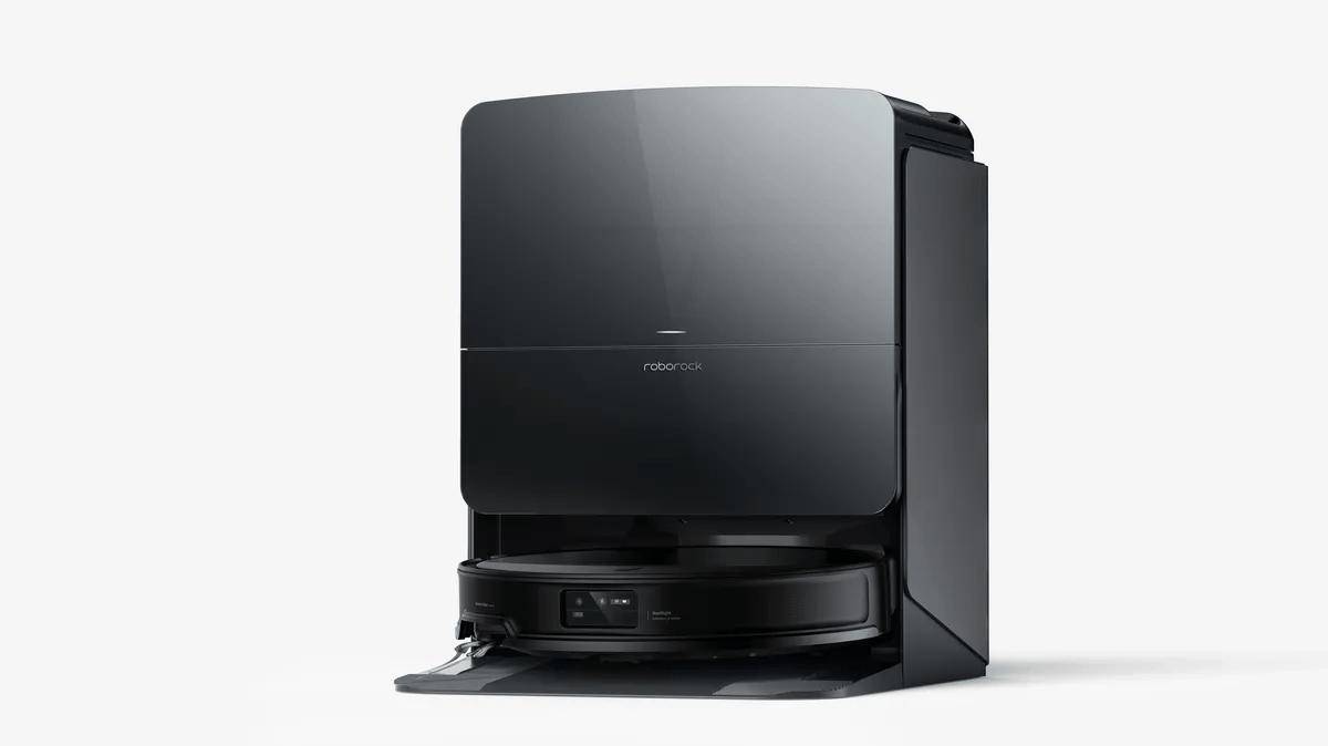 石头科技CES2025新品：SarosZ70智能扫地机器人能识物移障更懂你