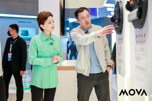 杨澜探展MOVAAWE：与中国区负责人交流感受高端智能家居创新盛宴