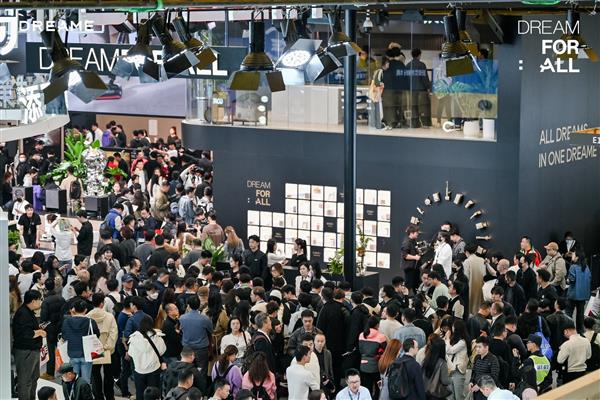 追觅全生态首秀闪耀AWE2025跨界重构全屋智能梦想家(图13)