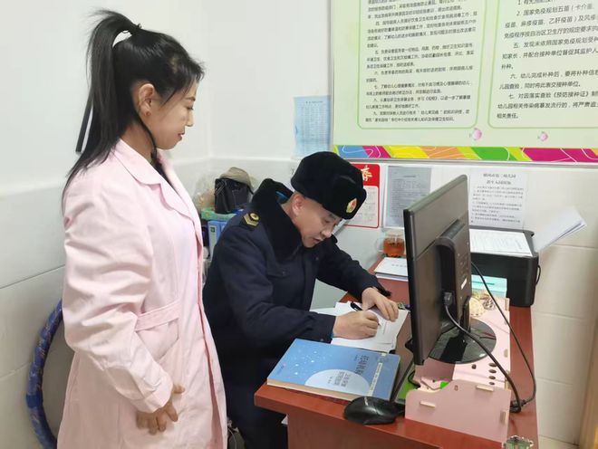 根河市疾病预防控制中心（卫生监督站）开展学校卫生监督检查工作(图2)