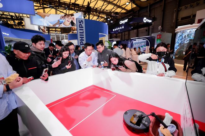 扫地机全球销量第一！石头科技AWE2025秀肌肉(图4)