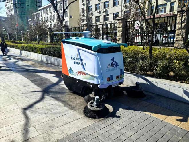 城市清洁新“神器”！这个“小可爱”上班了(图4)