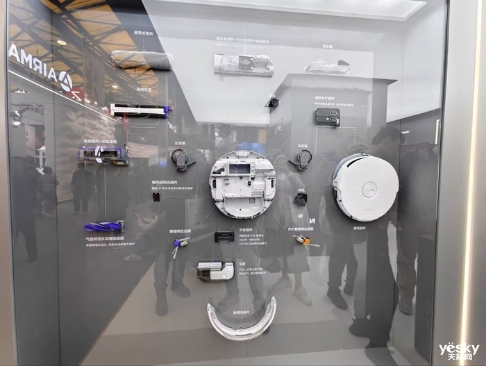 AWE2025：云鲸高端智能清洁新品首秀全方位呈现AI加持的标杆体验(图2)