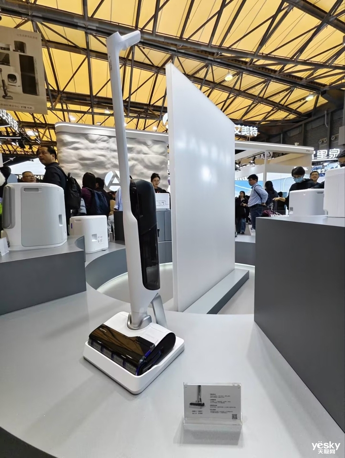 AWE2025：云鲸高端智能清洁新品首秀全方位呈现AI加持的标杆体验(图8)