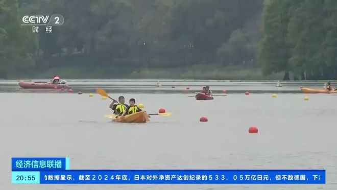 高考人数8年来首次降低释放什么信号？(图13)