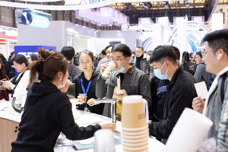 AWE2025添可“体验经济”火出圈央视王冰冰、董宇辉惊喜现身频频点赞(图3)