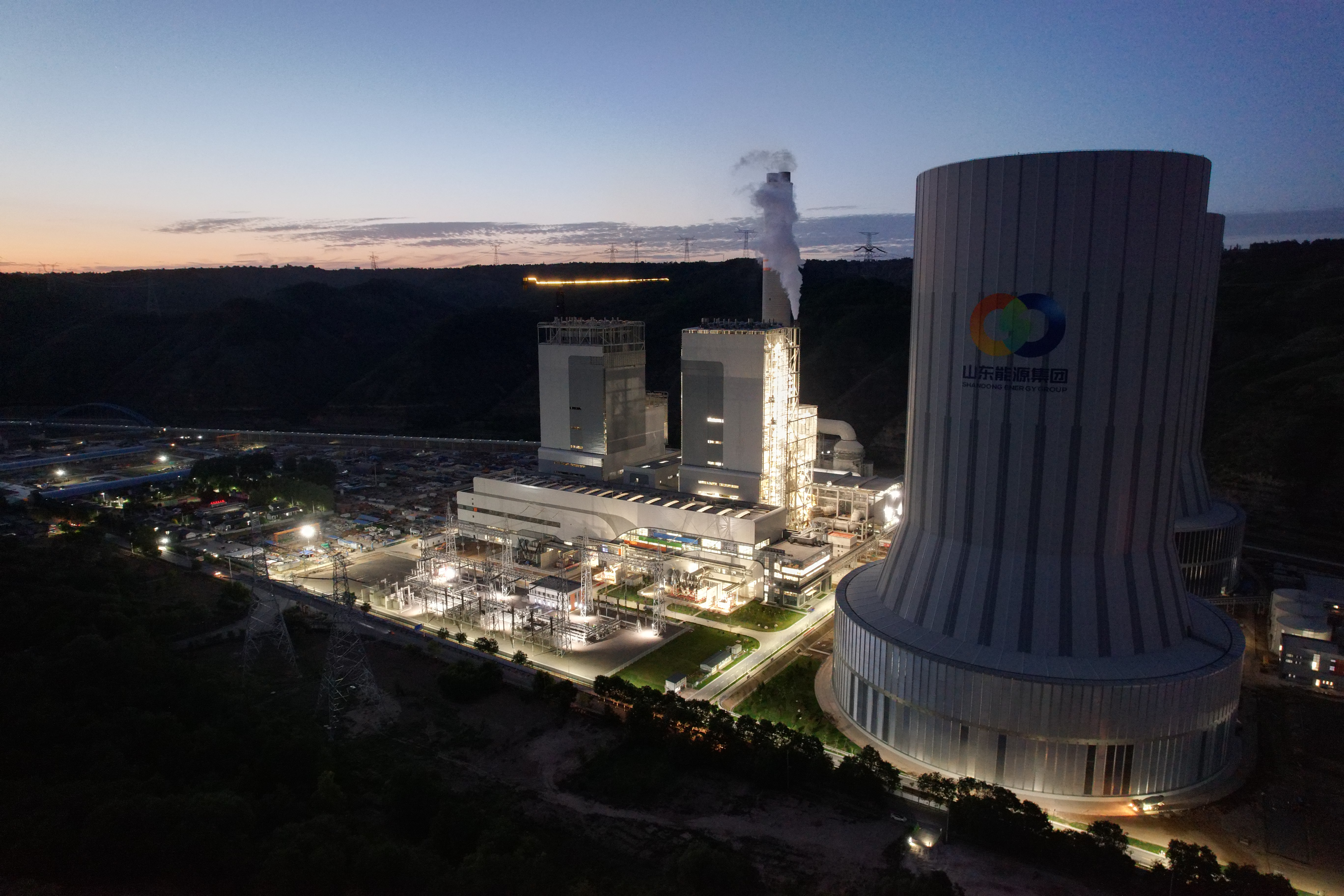 陇电入鲁“树丰碑”(图3)