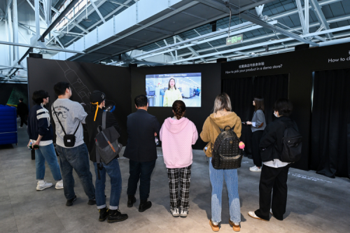 戴森发布首款干湿全能洗地吸尘器一机多用应对现代家庭清洁需求(图1)