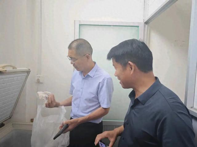邓州市刘集镇:筑牢食品安全防线督学督导护航校园“舌尖安全”