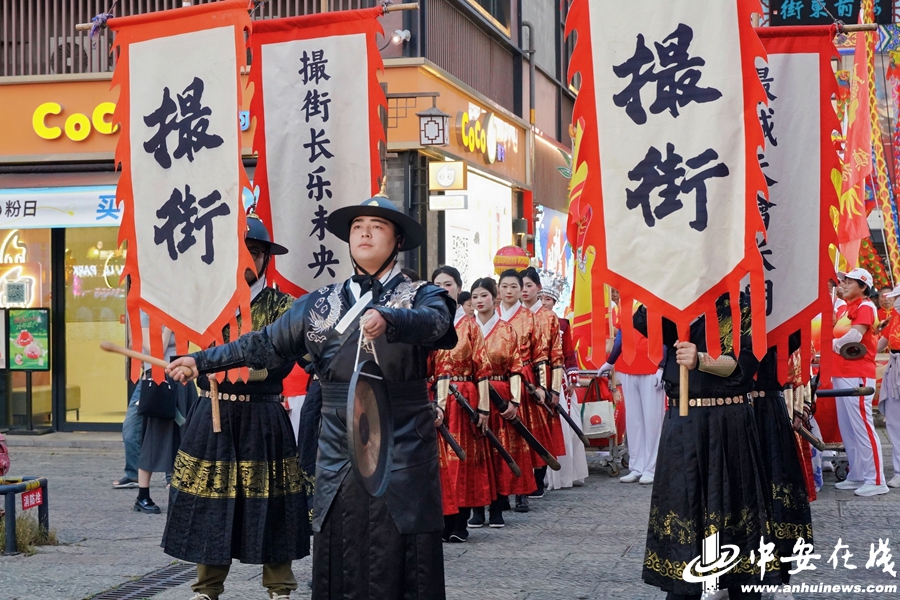 “徽动消费购在合肥”2025年夜间经济消费季暨66购物月掀起热潮(图3)