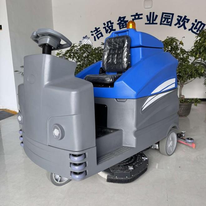 2025自动洗地机工厂怎么选择？山东蔚蓝实力雄厚员工技术人员众多(图2)
