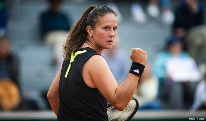 法网女单16强揭晓！两位黑马崭露头角法国新星逆袭曾遭嫌弃。