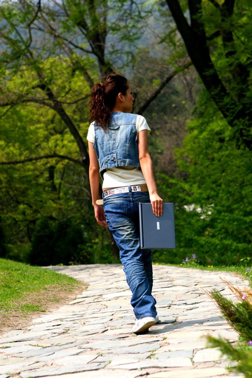 没米请勿入市售12寸精致靓本购买指南