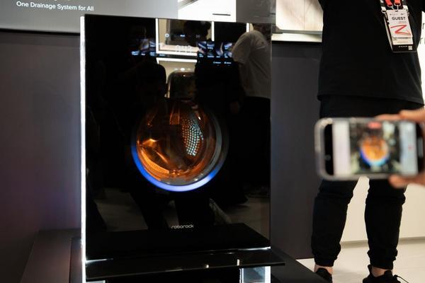 IFA展上智能割草机重磅亮相石头科技用黑科技引爆行业发展“奇点”(图3)