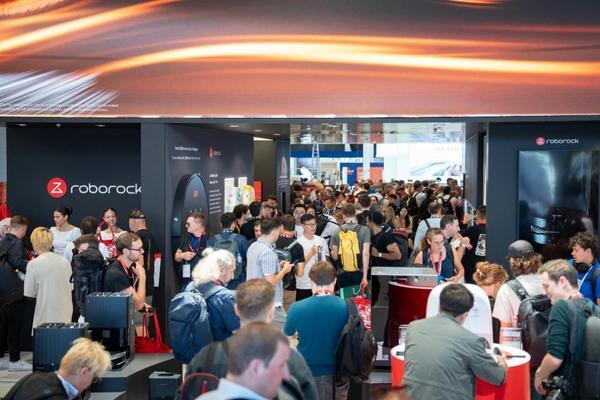 IFA展上智能割草机重磅亮相石头科技用黑科技引爆行业发展“奇点”