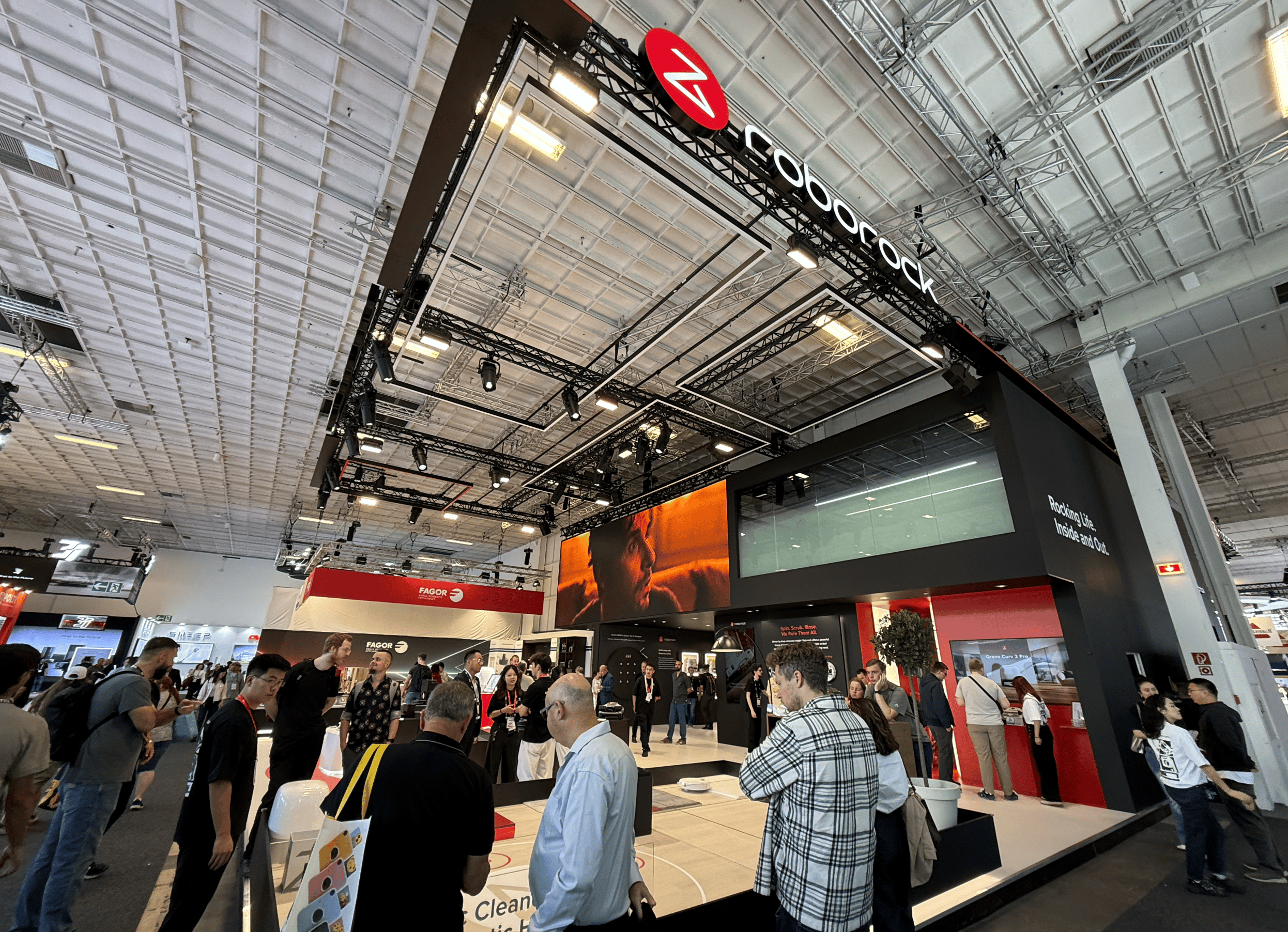 直击石头IFA2025新品：从扫地机到割草机清洁全场景覆盖