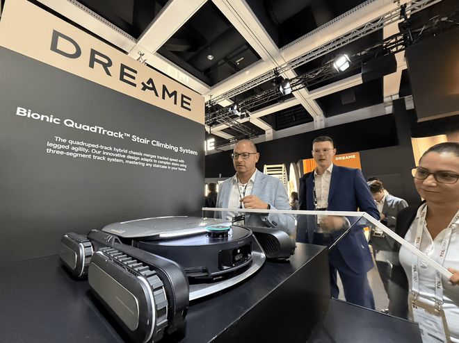 国产智能清洁巨头狂卷IFA2025追觅云鲸石头添可彻底杀疯了！(图3)