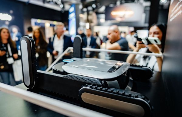 一款会“飞“的追觅扫地机在IFA爆火(图4)