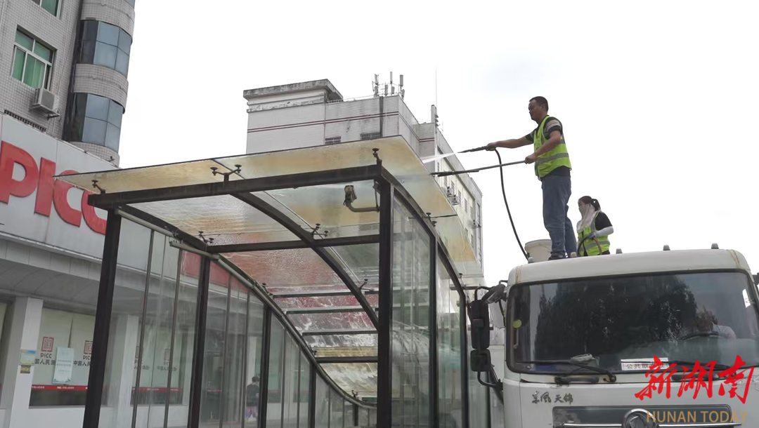 【聚力“一迎三创”提升城市品质】鹤城区：精细化服务擦亮城市“门面”助力旅发大会