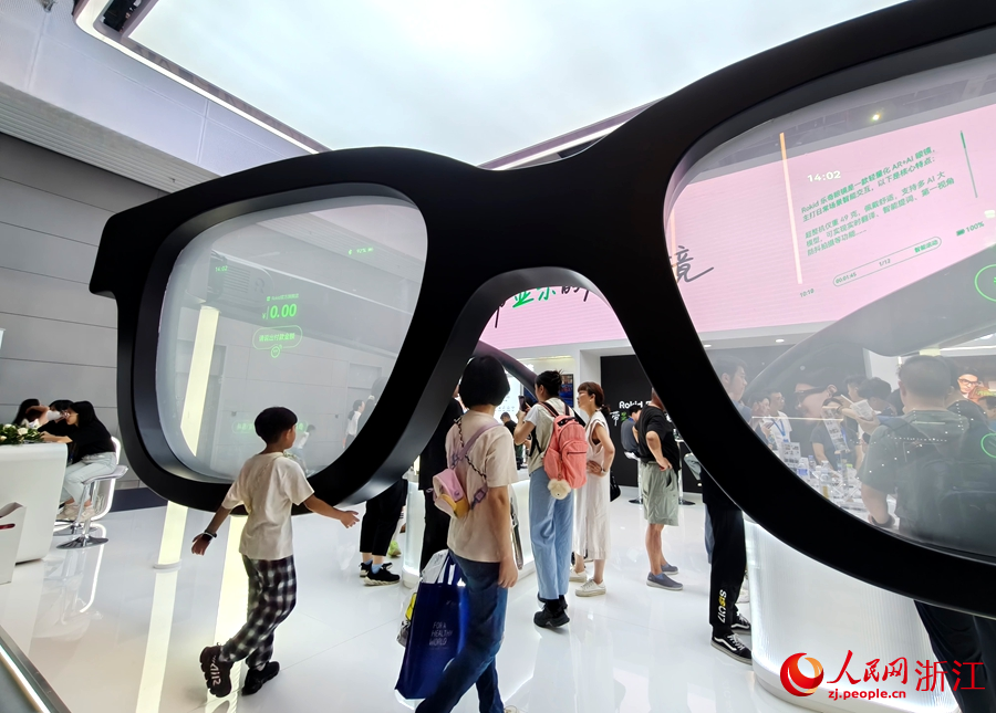 杭州：玩转数贸会科技触手可及(图3)