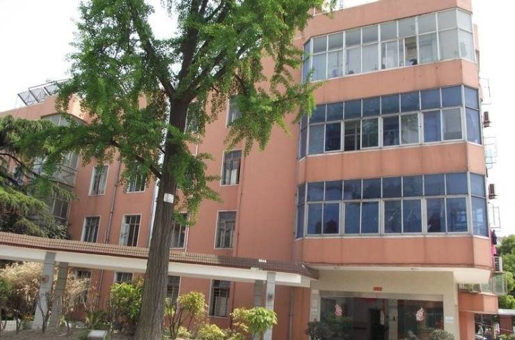 2025上海浦东新区养老医院!电子健康档案+个性化照护恒温水箱+清洁设备+通风医保报销+异地结算(图2)