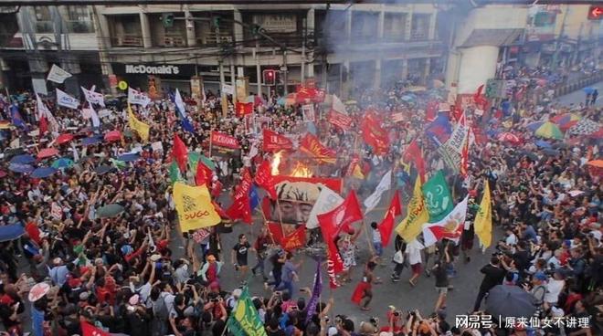 小马科斯要一网打尽清洗杜特尔特家族三巨头不给东山再起机会(图2)