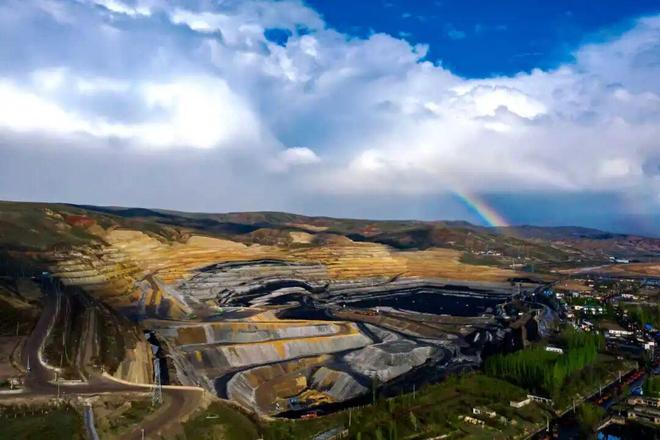 中煤集团新疆千万千瓦级多能互补清洁能源基地竞速前行(图3)