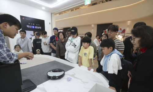 打造出海新样本石头科技如何凭借扫地机器人“走出去”？(图2)