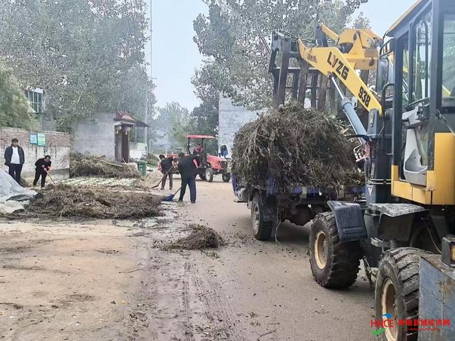商丘市睢阳区郭村镇：阴雨放晴齐动手清洁家园保畅通(图3)