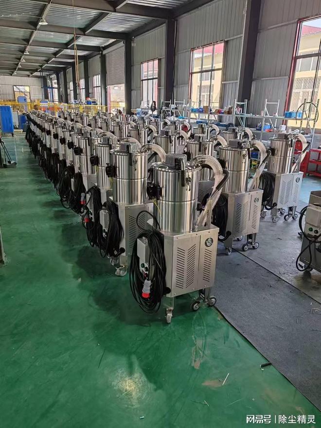 工业清洁设备优选山东英格玛专注小型驾驶电瓶卡车式牵引吸(图2)