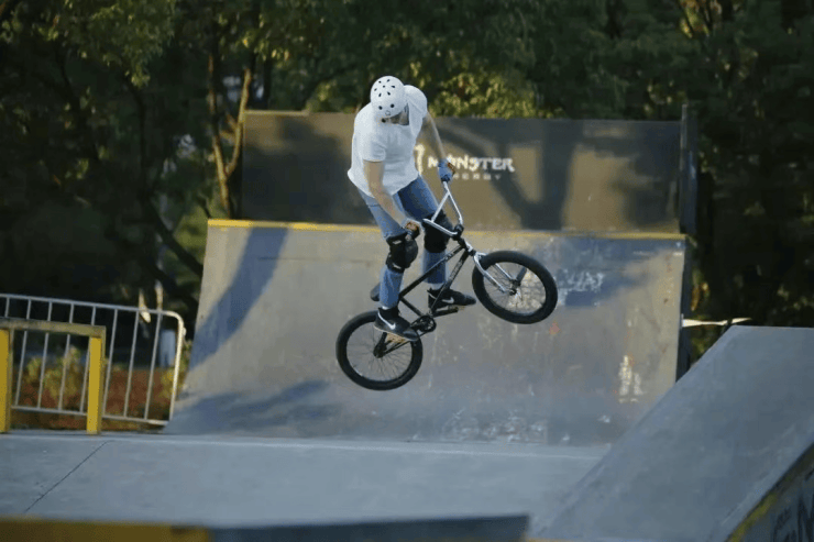 2026年建发海宸(营销中心)网站-建发海宸销售中心(售楼处)-售楼处电话-电话地址-价格-户型-小区环境-楼盘详情-交房时间-周边配套(图2)