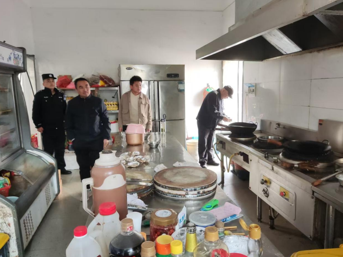 河塌乡:“食”刻守护护航成长