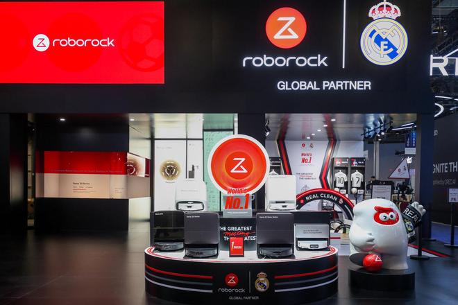 边爬楼、边扫地的机器人来了！中国公司刚刚在CES干了件大事(图2)
