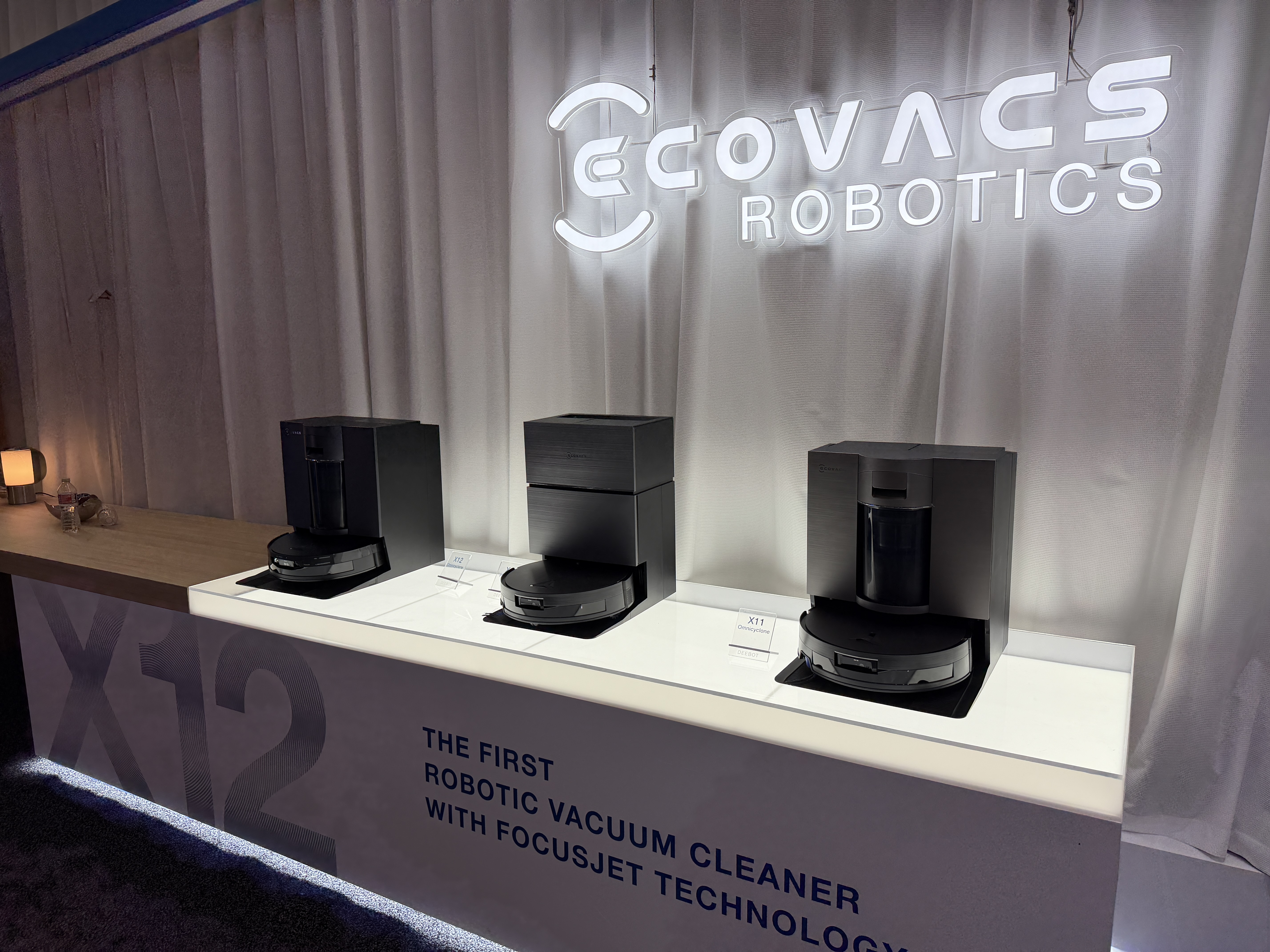 智能清洁卷向「具身智能」：科沃斯打造服务机器人、MOVA上天、CES2026集体升维(图2)