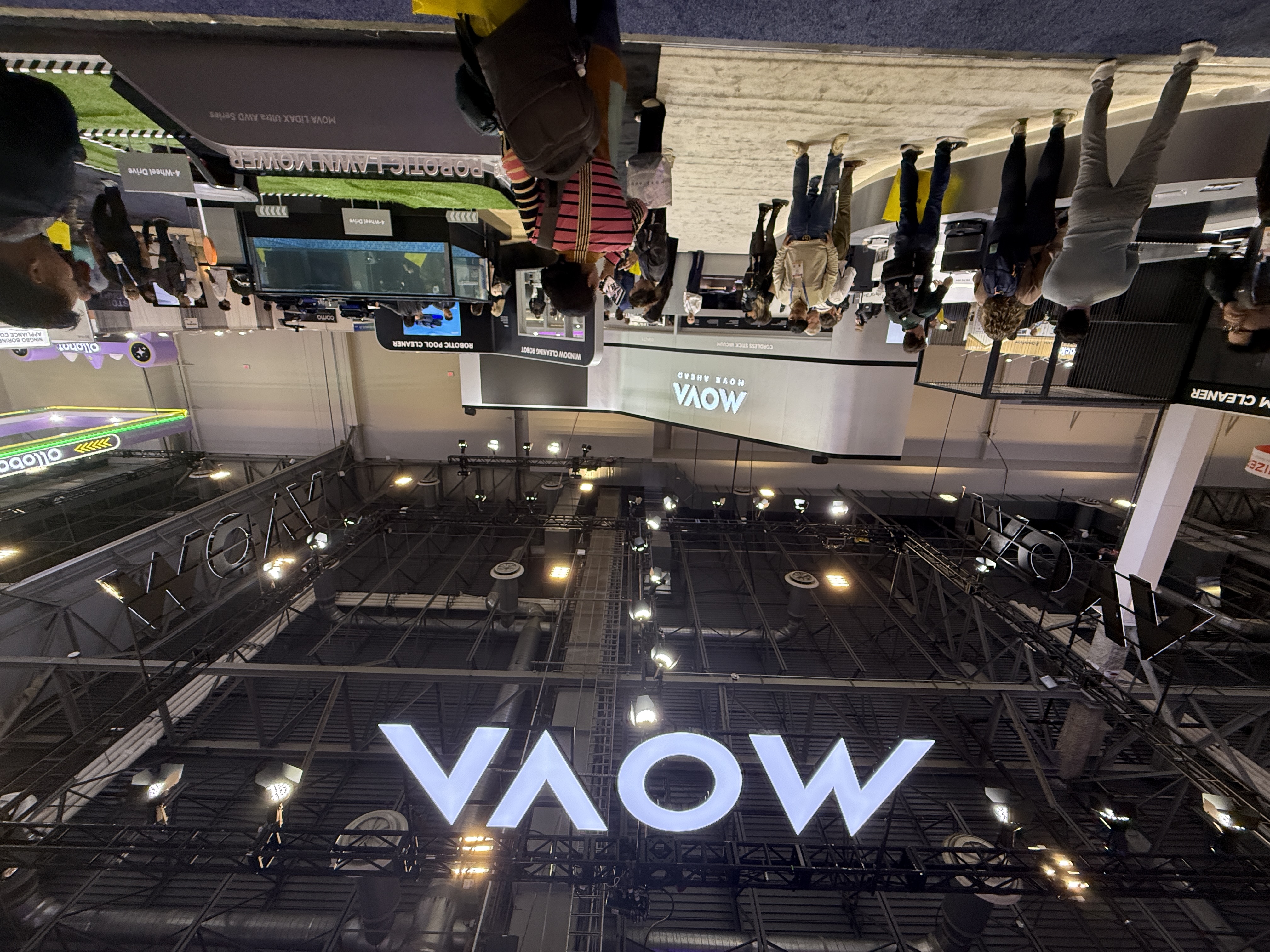 智能清洁卷向「具身智能」：科沃斯打造服务机器人、MOVA上天、CES2026集体升维(图5)