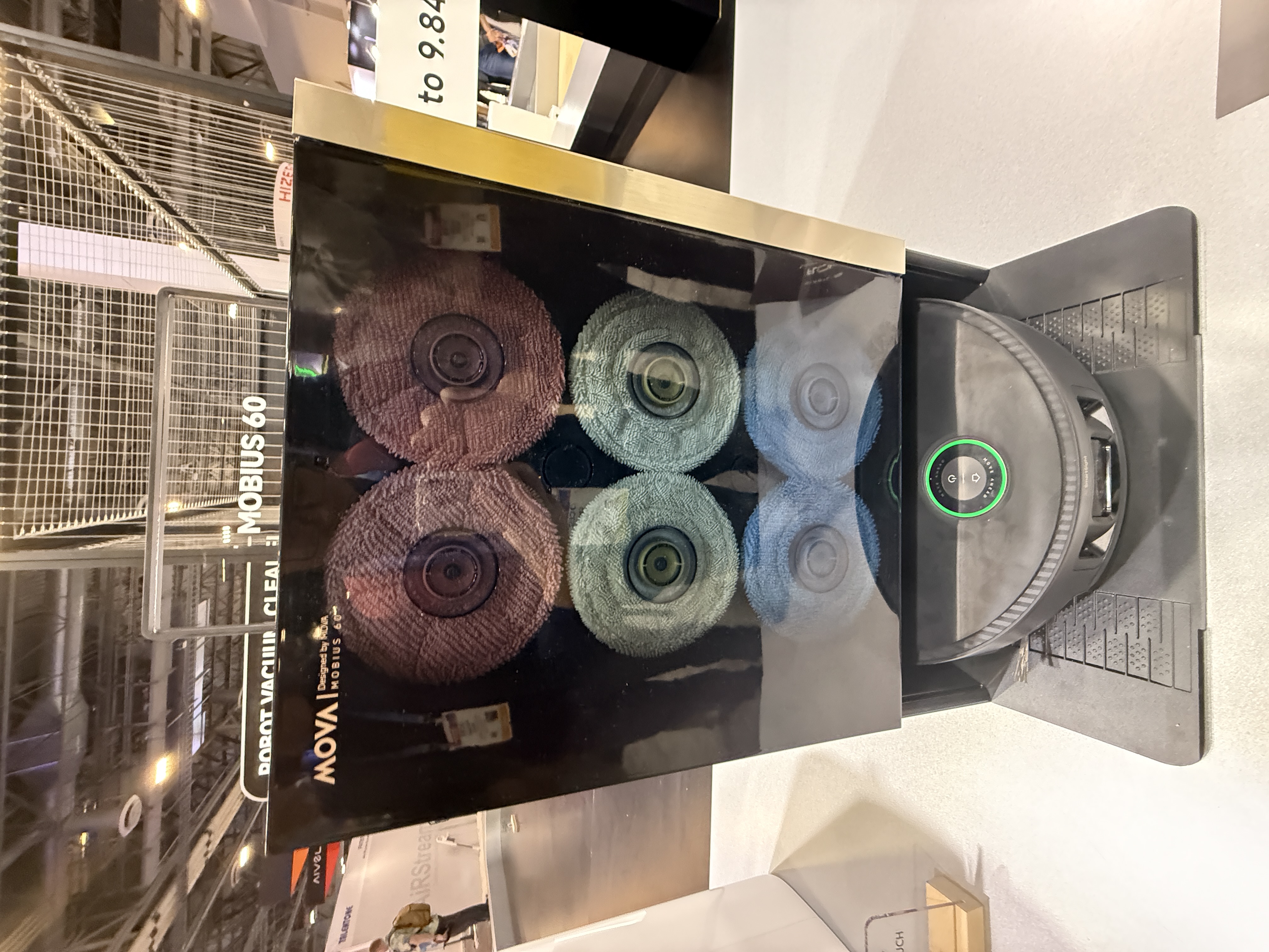 智能清洁卷向「具身智能」：科沃斯打造服务机器人、MOVA上天、CES2026集体升维(图6)