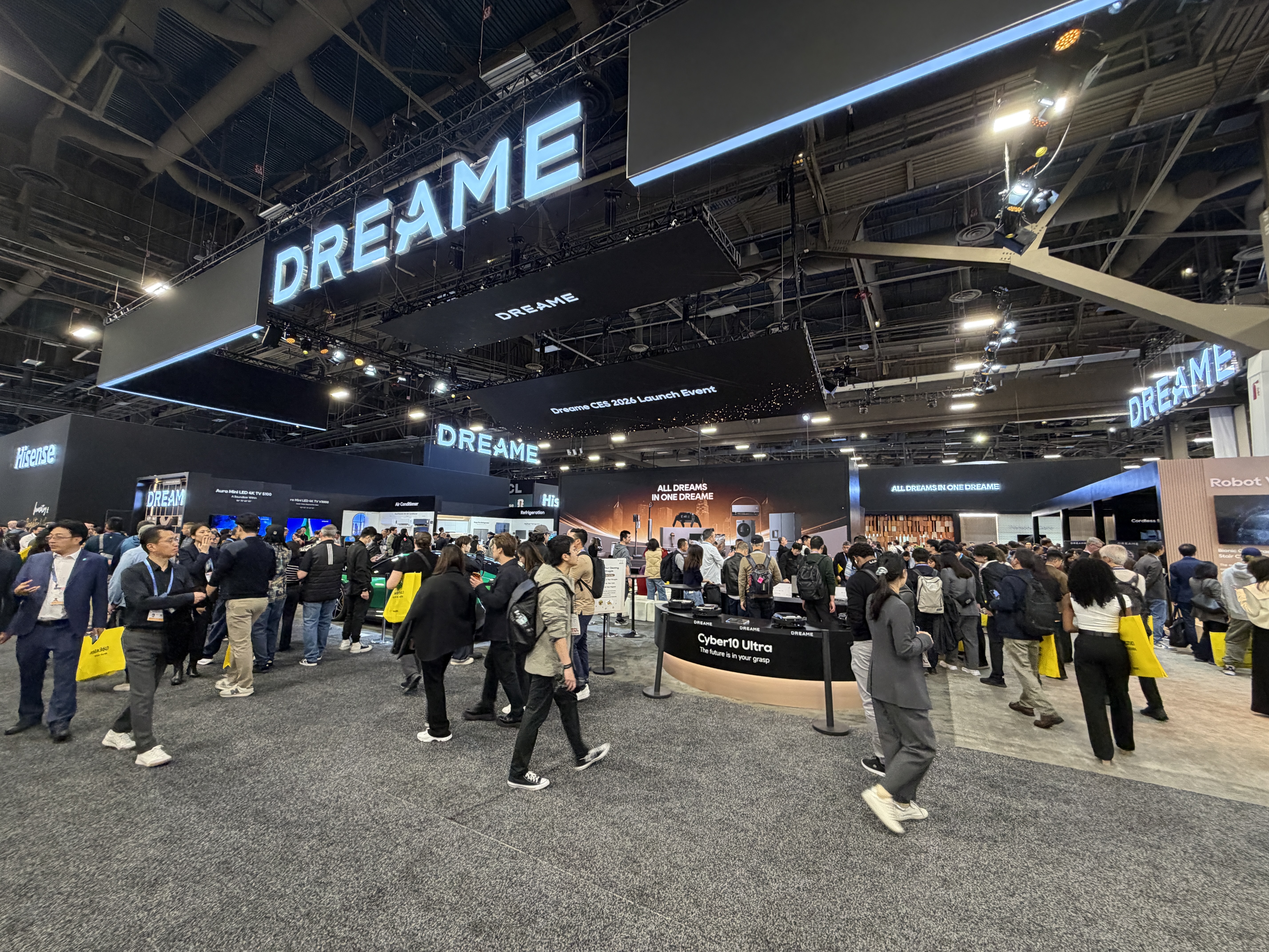 智能清洁卷向「具身智能」：科沃斯打造服务机器人、MOVA上天、CES2026集体升维(图12)