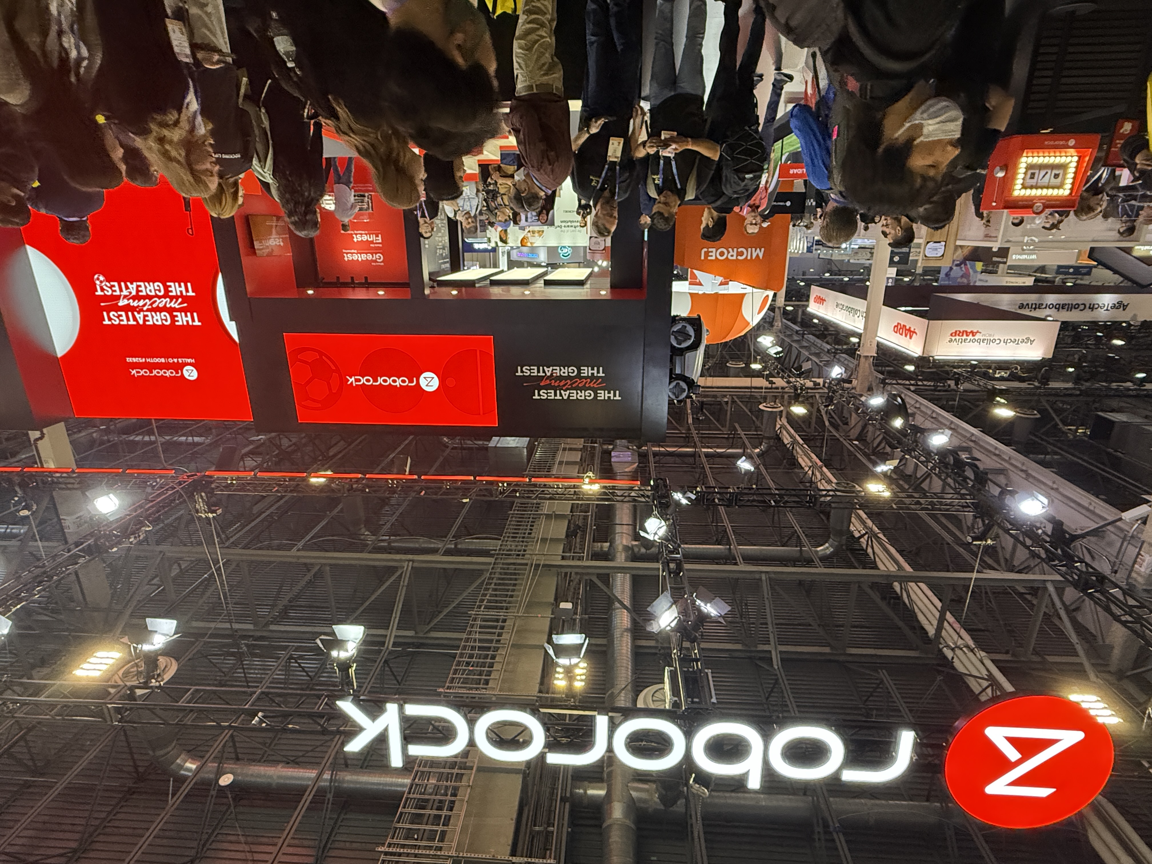 智能清洁卷向「具身智能」：科沃斯打造服务机器人、MOVA上天、CES2026集体升维(图15)