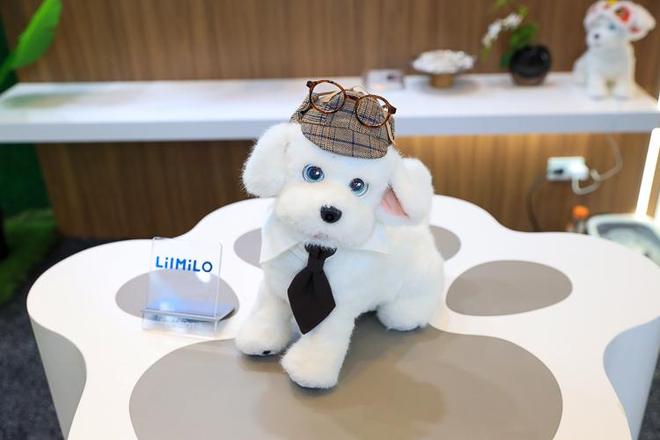 CES2026最出圈品牌科沃斯地宝X12扫地机器人充电竟然比手机快(图11)