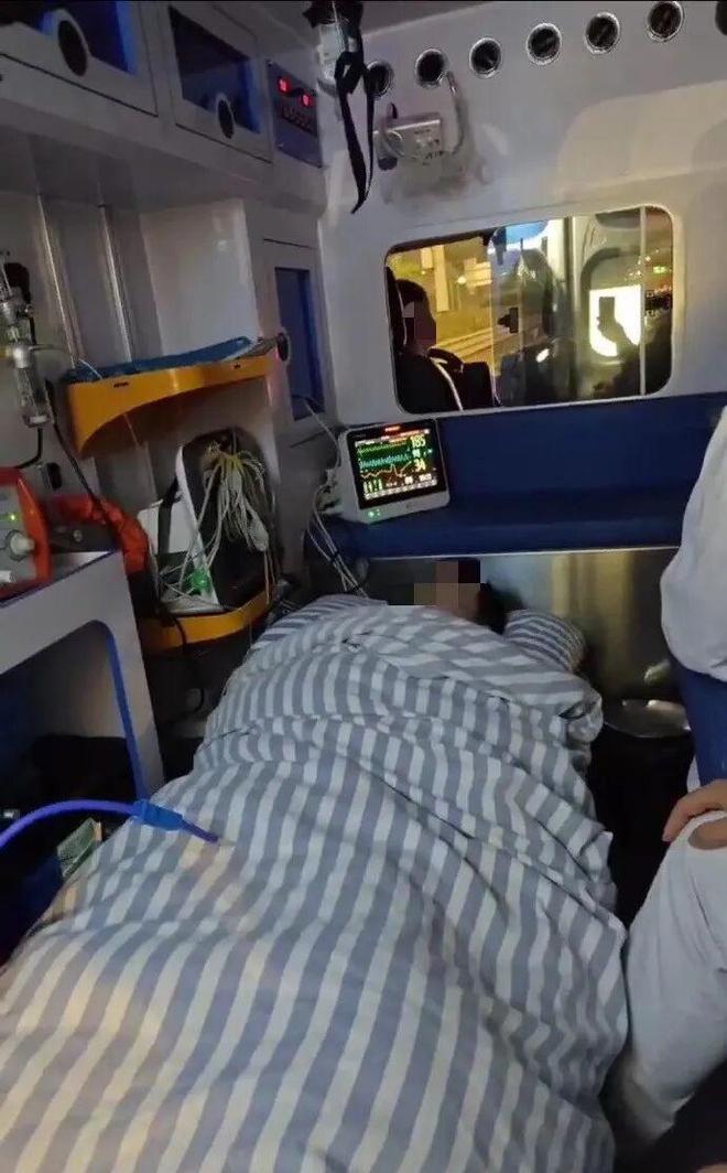 800公里收费28万元！“天价救护车”涉事医院被罚没87万元！还存在使用过期药超标收费等行为(图2)