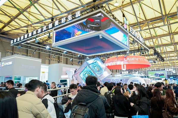 定义清洁60时代！萤石Stella星辰系列以双擎双热+世界模型破局行业痛点(图1)