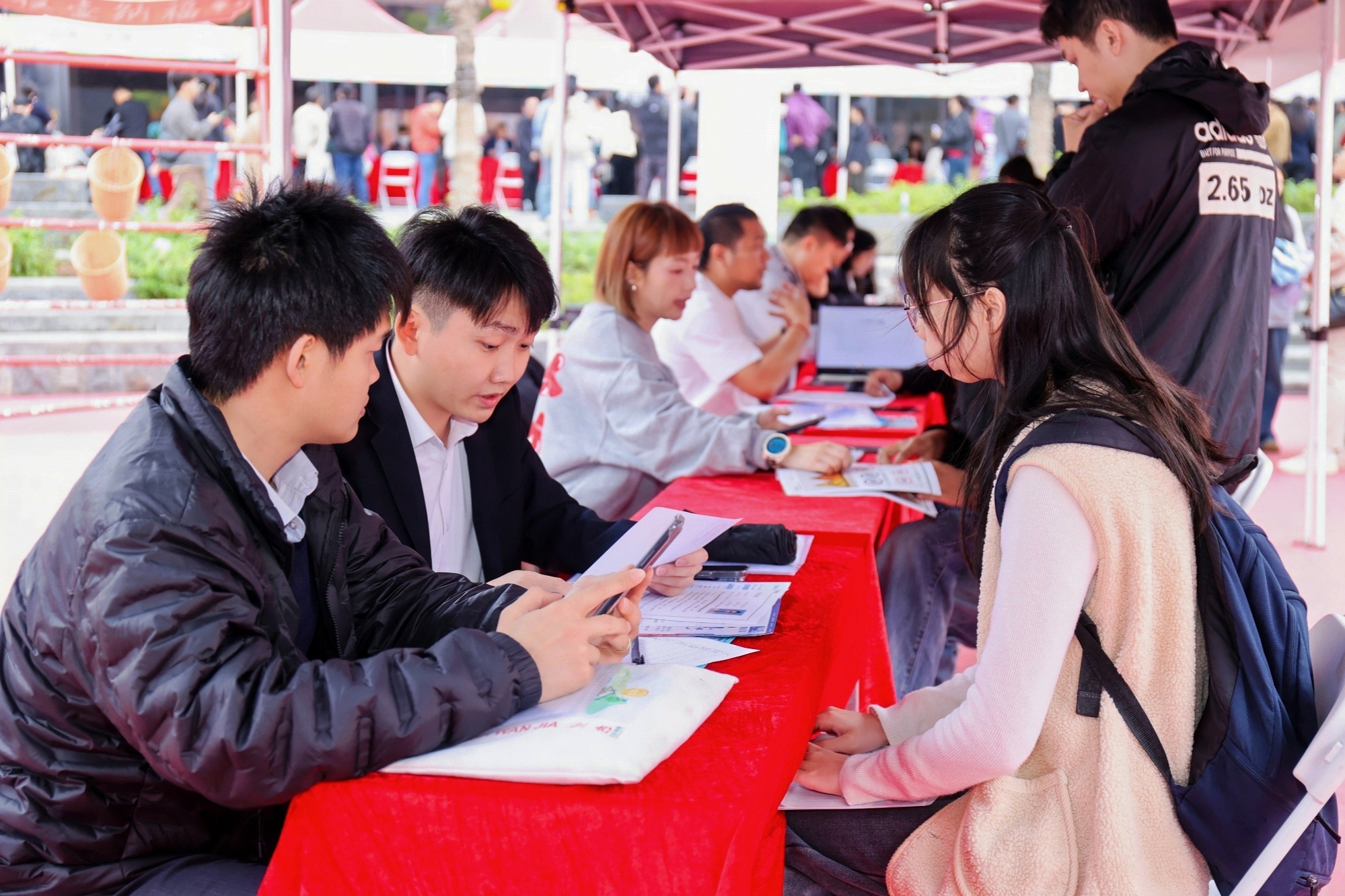 嘉禾望岗送岗来！“广州好揾工·家和旺岗”大型招聘会在白云区举行(图2)